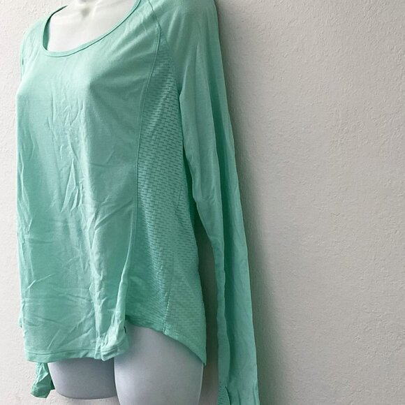 UNDER ARMOUR HEAT GEAR ATHLETIC TOP - Picture 3 of 13